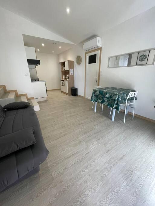 A Ranochja Apartment Ventiseri ภายนอก รูปภาพ