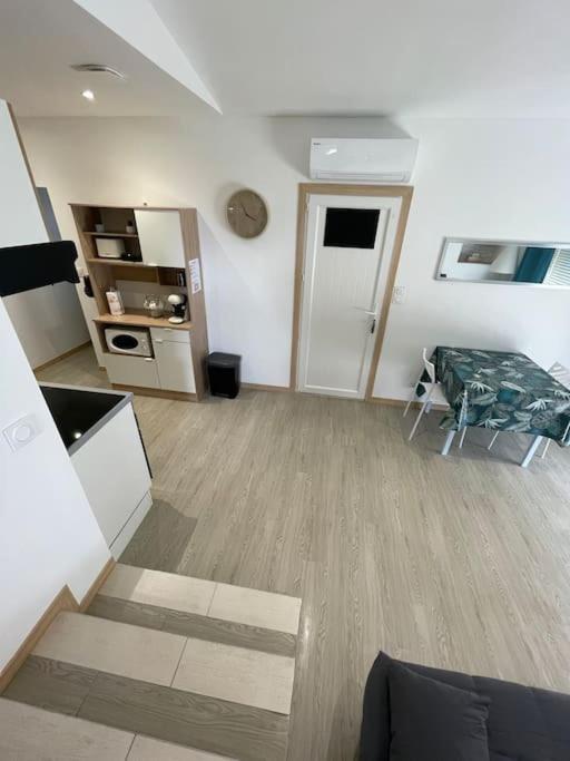 A Ranochja Apartment Ventiseri ภายนอก รูปภาพ